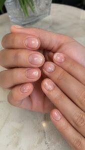 Contour Round Nails With a Fingertip Following Curve