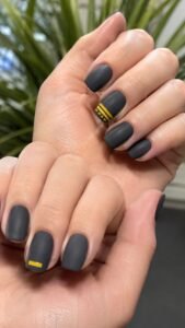 Mark One Holding Position With Bold Bars
